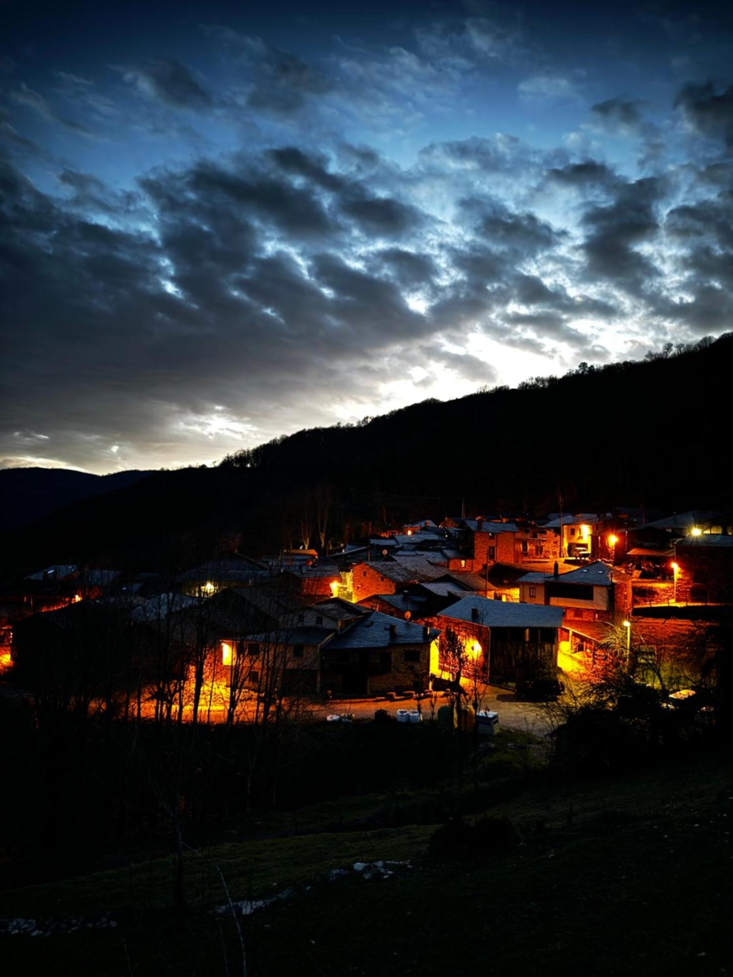 Апартаменты A Barreira -Lar Da Cima- Folgoso do Courel Экстерьер фото